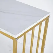 صورة رف كتب لوريا