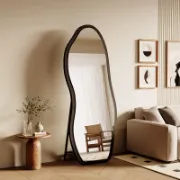 صورة مرآة سيرين بطول كامل