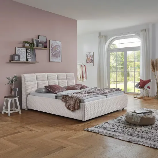 صورة زارا سرير من الخشب الطبيعي مبطن ومطرز