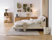 صورة سرير ليفينا بتنجيد وقاعدة من الخشب الطبيعي