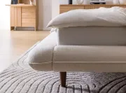 صورة سرير ليفينا بتنجيد وقاعدة من الخشب الطبيعي