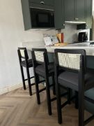 صورة ريفانو -كرسي طعام بار خشب طبيعي و راتان