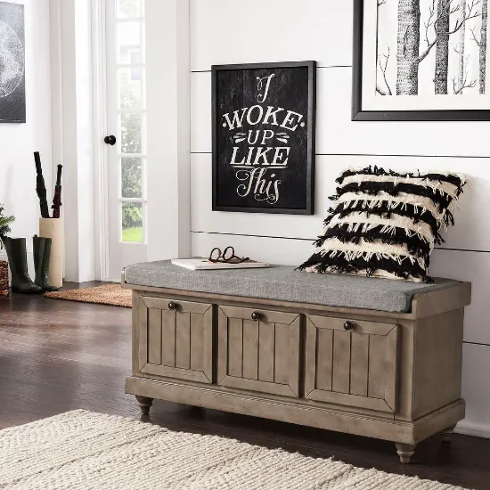 صورة جرانجر – مقعد تخزين من الخشب الطبيعي مع وسادة علوية