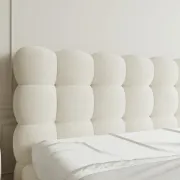 صورة السرير المُنجّد “كلوديل” بقاعدة من الخشب الطبيعي – بتصميم منحنيات ناعمة